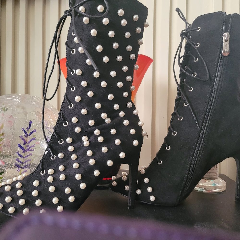 Pearl Covered Booties